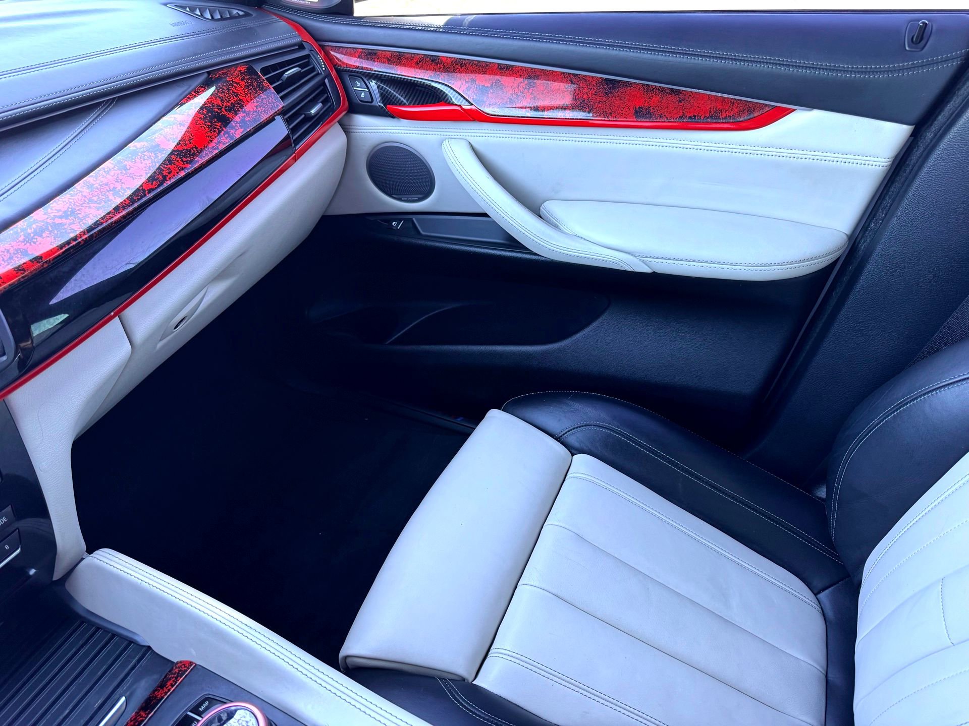 Used 2018 BMW X6 xDrive50i image 34