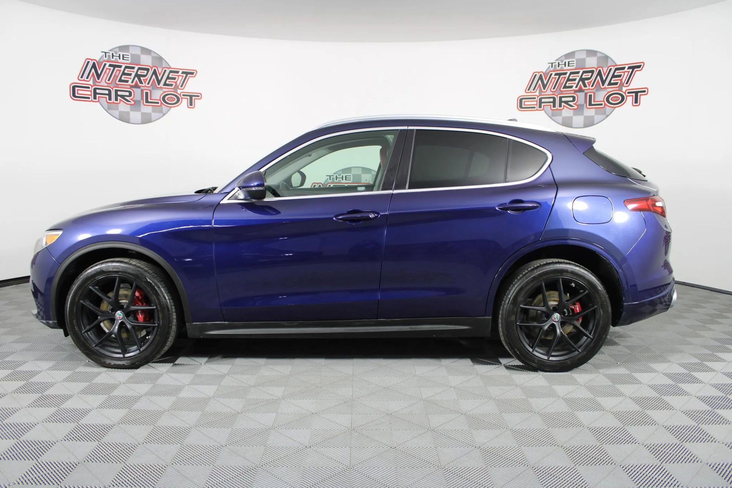 Used 2019 Alfa Romeo Stelvio Ti image 4