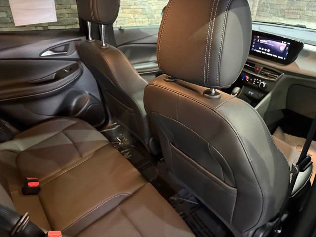 Used 2025 Buick Encore GX Preferred image 32