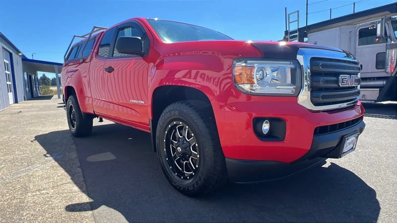 Used 2016 GMC Canyon W/T RWD image 3