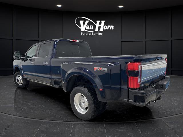 Used 2024 Ford F350 Platinum image 3
