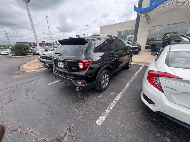 Used 2025 Honda Passport TrailSport image 9
