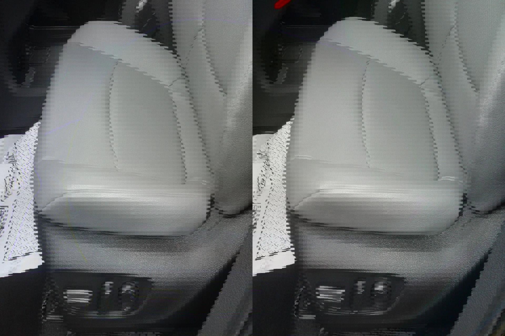 Used 2024 Toyota Sienna XLE image 10