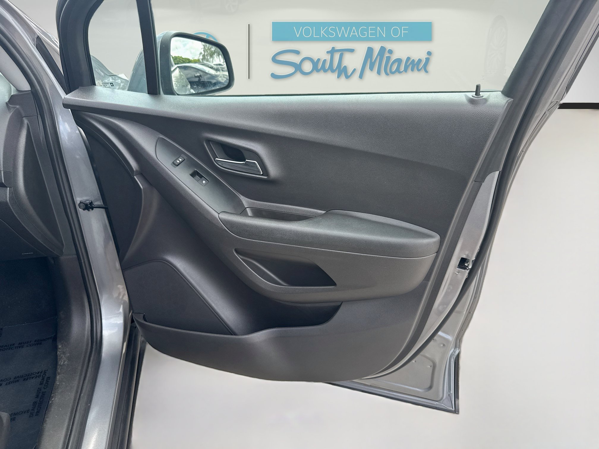 Used 2020 Chevrolet Trax LT w/ Driver Confidence Package FWD image 32
