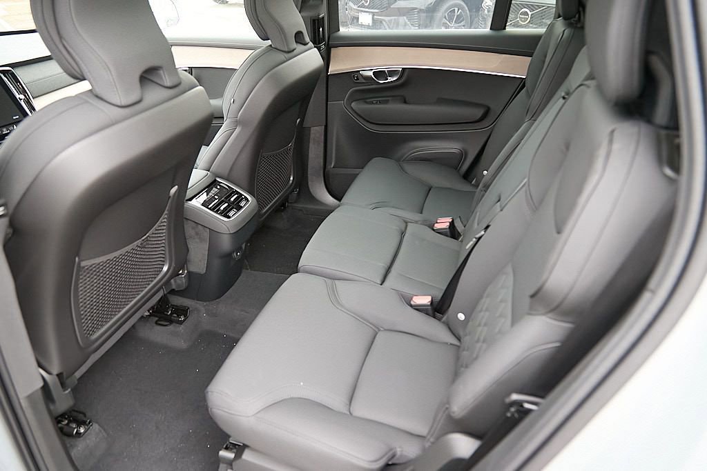 New 2026 Volvo XC90 B6 Plus w/ Protection Package image 21