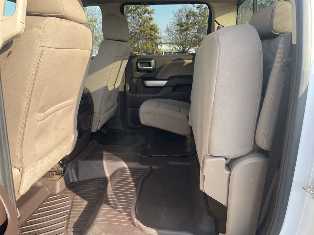 Used 2018 Chevrolet Silverado 1500 LT w/ All Star Edition image 33