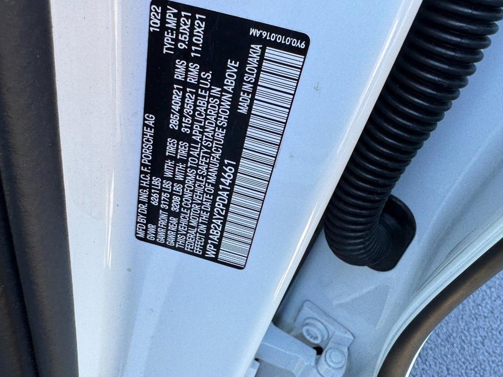 Used 2023 Porsche Cayenne S Platinum image 27