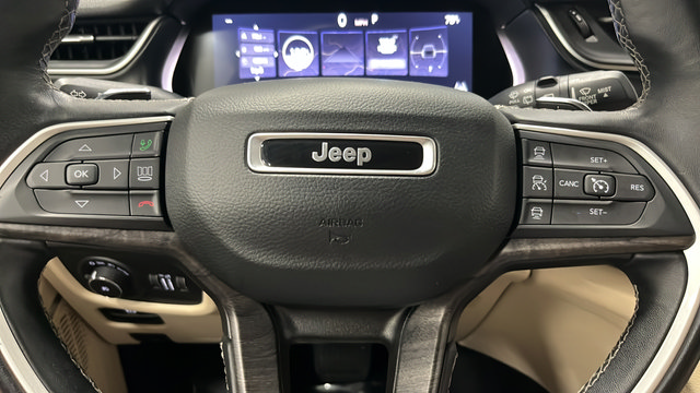 Used 2022 Jeep Grand Cherokee L Limited w/ Luxury Tech Group II AWD/4WD image 15