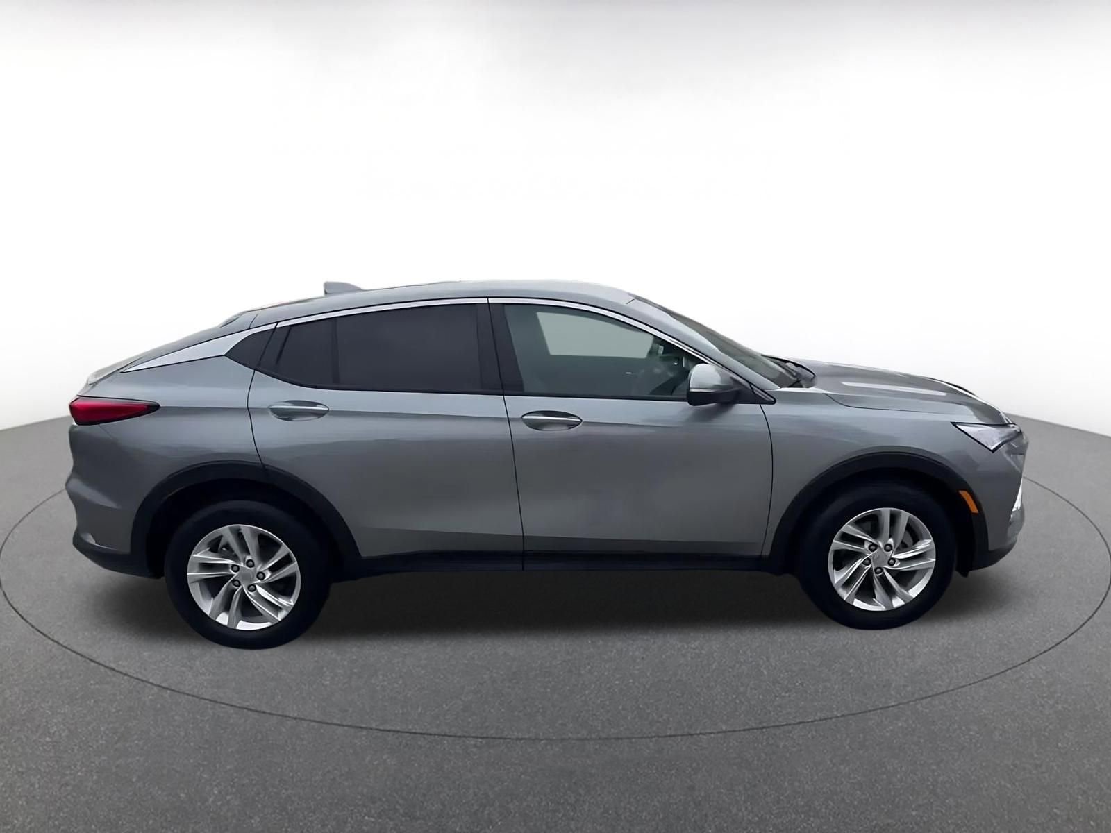 Used 2025 Buick Envista Preferred image 16