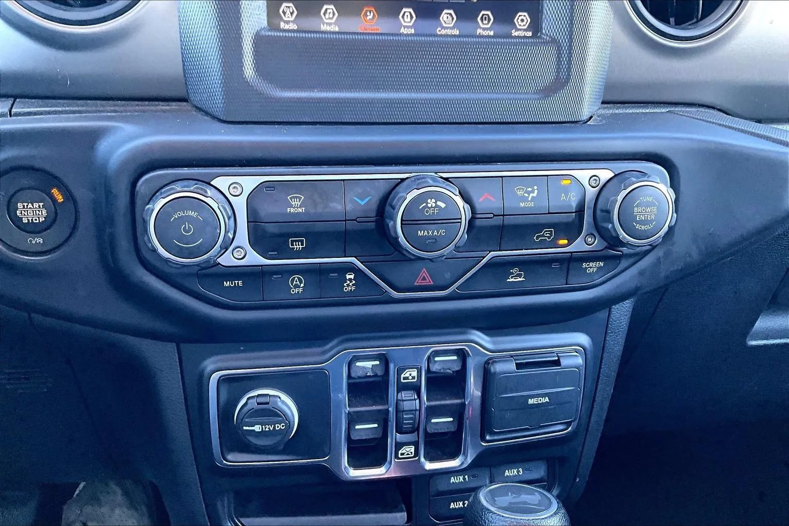 Used 2023 Jeep Wrangler Unlimited Sport AWD/4WD image 15