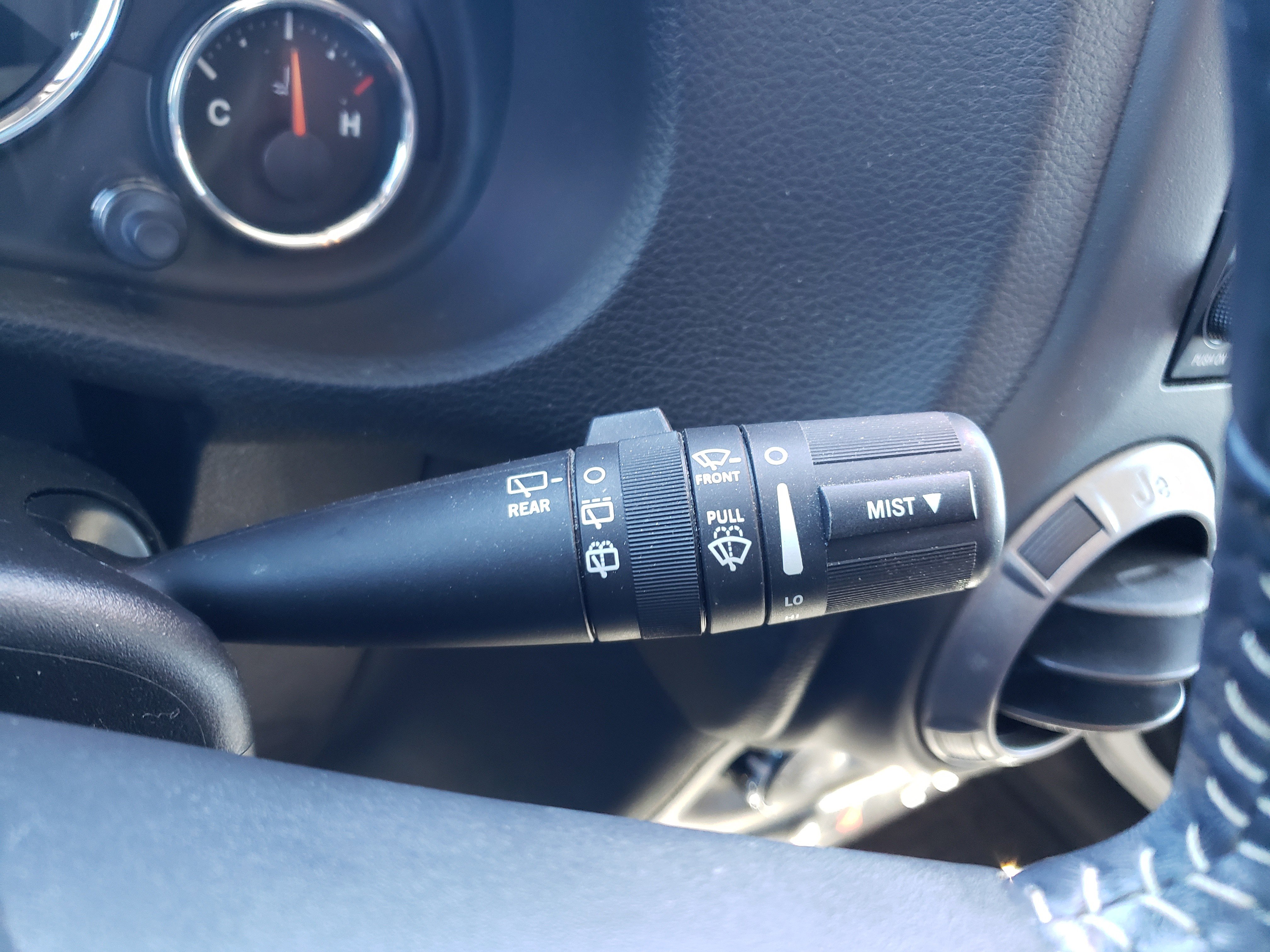 Used 2018 Jeep Wrangler Unlimited Sport image 21