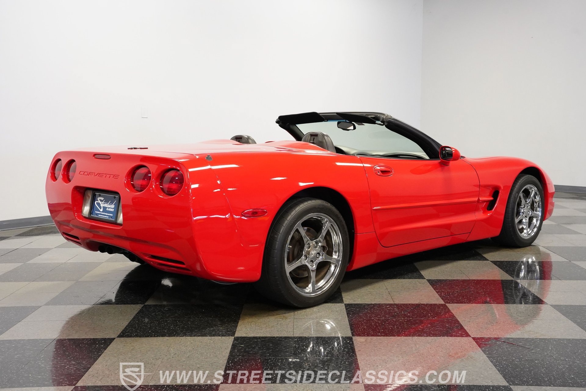 Used 1999 Chevrolet Corvette Convertible w/ Memory Pkg RWD image 13