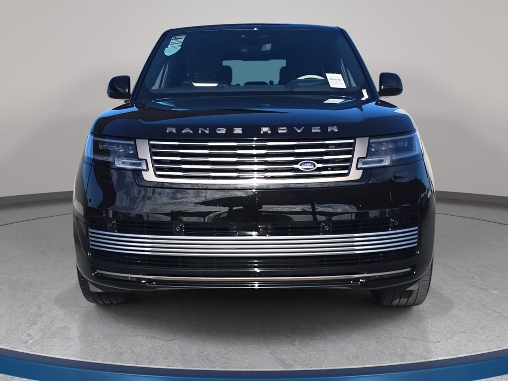 New 2026 Land Rover Range Rover SV image 2