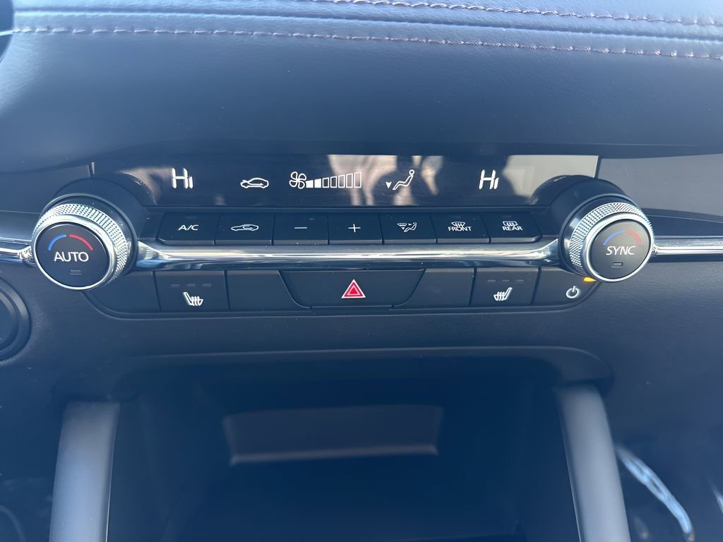 Used 2024 MAZDA MAZDA3 s image 19