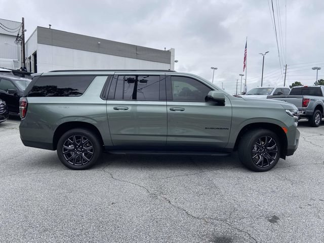 Used 2024 Chevrolet Suburban RST w/ Luxury Package RWD image 2