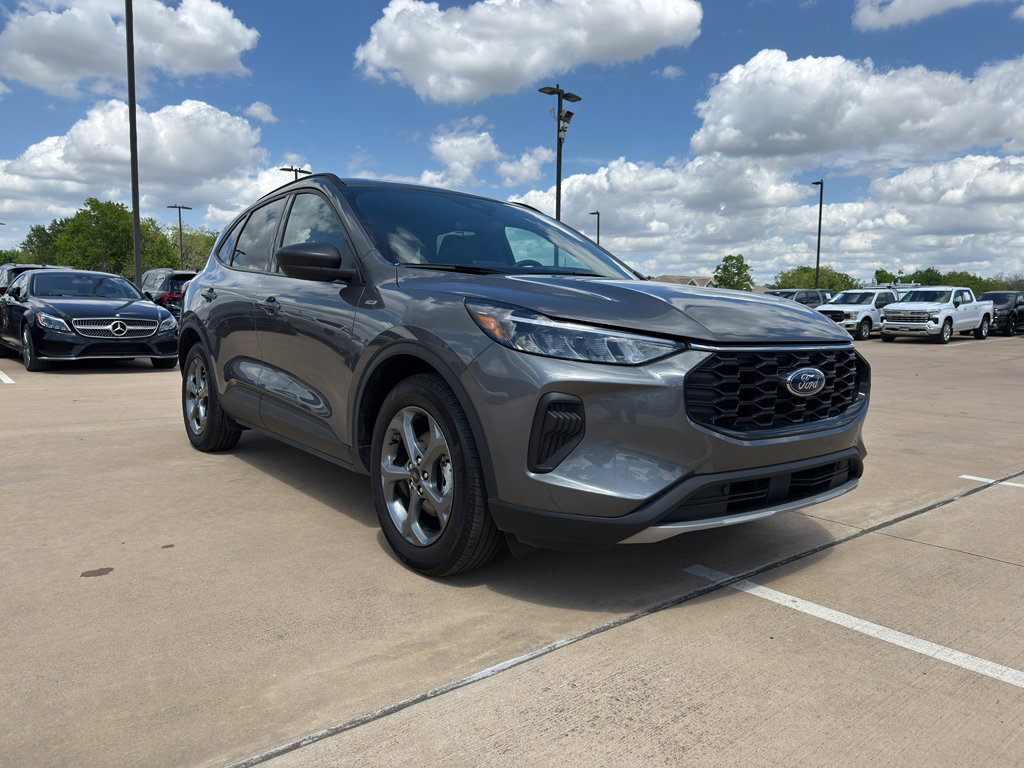 Used 2025 Ford Escape ST-Line FWD image 3