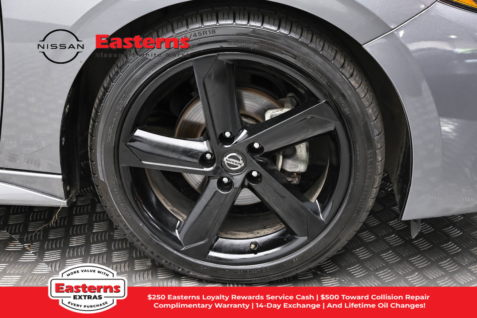 Used 2023 Nissan Sentra SR w/ Midnight Edition Package FWD image 30
