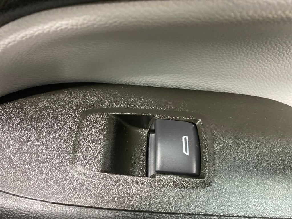 Used 2024 Chevrolet Equinox LS w/ LS Convenience Package AWD/4WD image 24
