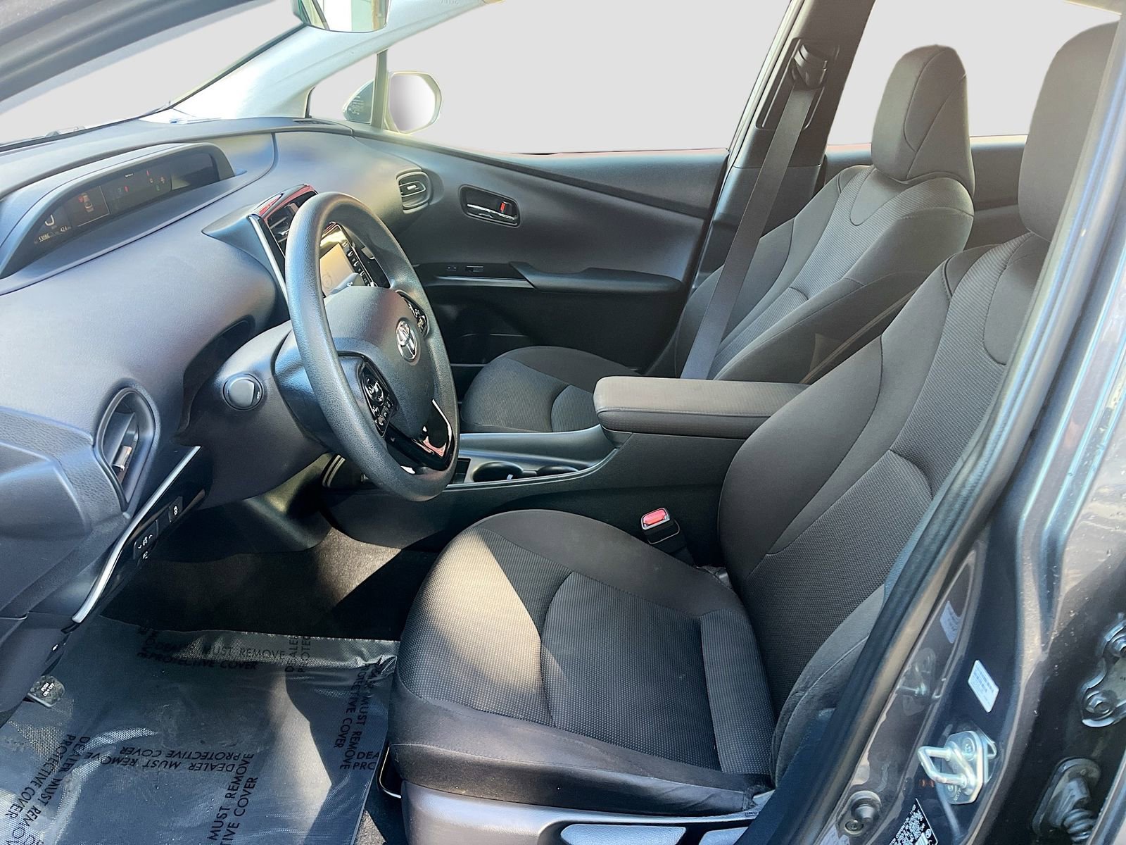 Used 2022 Toyota Prius L Eco image 20