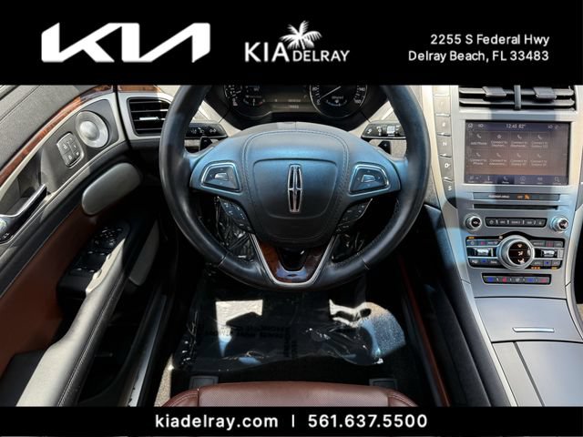 Used 2020 Lincoln MKZ Reserve w/ Luxury Package FWD image 12