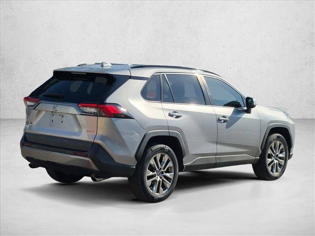 Used 2020 Toyota RAV4 Limited FWD image 5