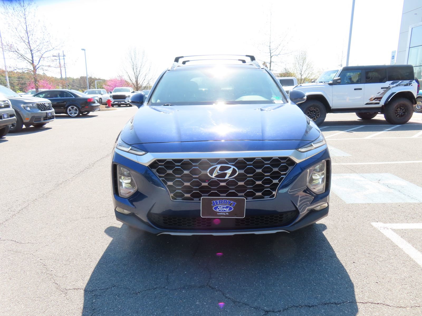 Used 2020 Hyundai Santa Fe SEL w/ Convenience + Premium Package image 2