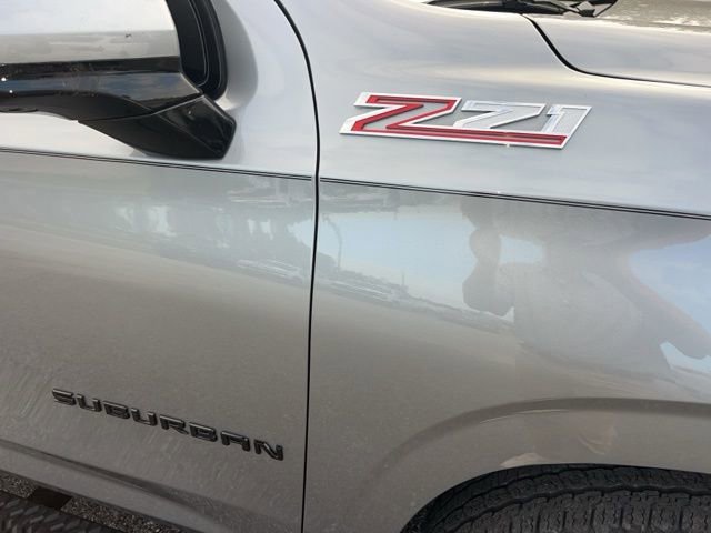 Used 2024 Chevrolet Suburban Z71 w/ Luxury Package image 8
