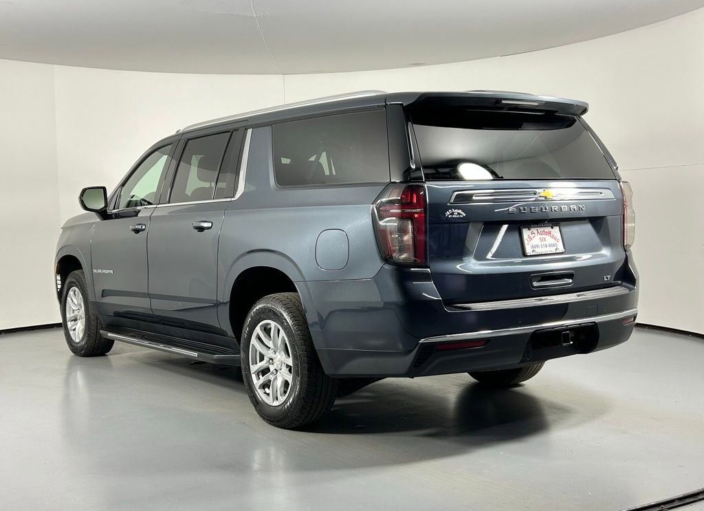 Used 2021 Chevrolet Suburban LT image 5