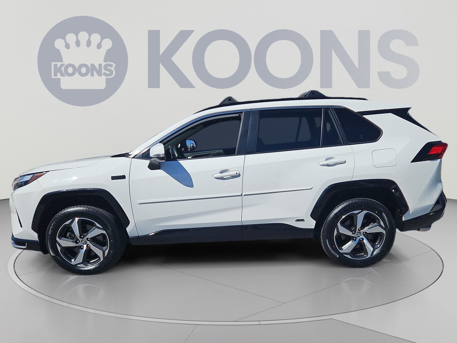 Used 2023 Toyota RAV4 SE w/ Weather & Moonroof Package AWD/4WD image 2