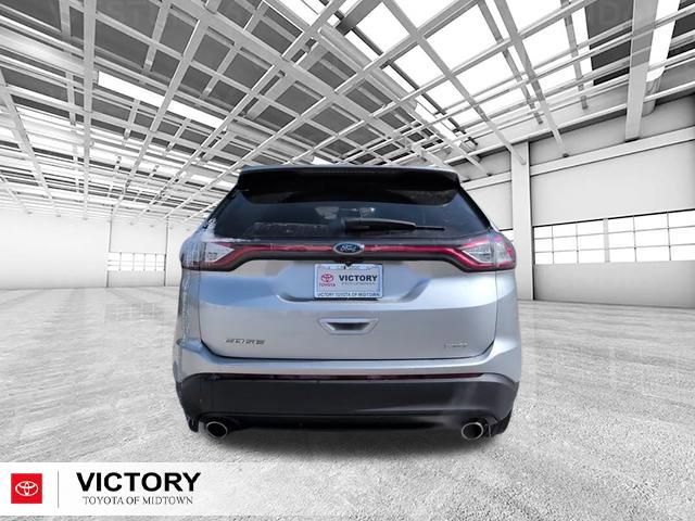Used 2018 Ford Edge SE image 4