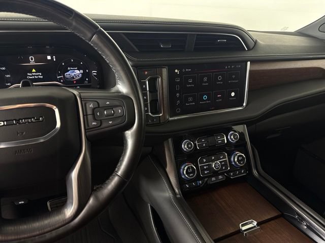 Used 2023 GMC Yukon XL Denali Ultimate w/ LPO, Floor Liner Package AWD/4WD image 26