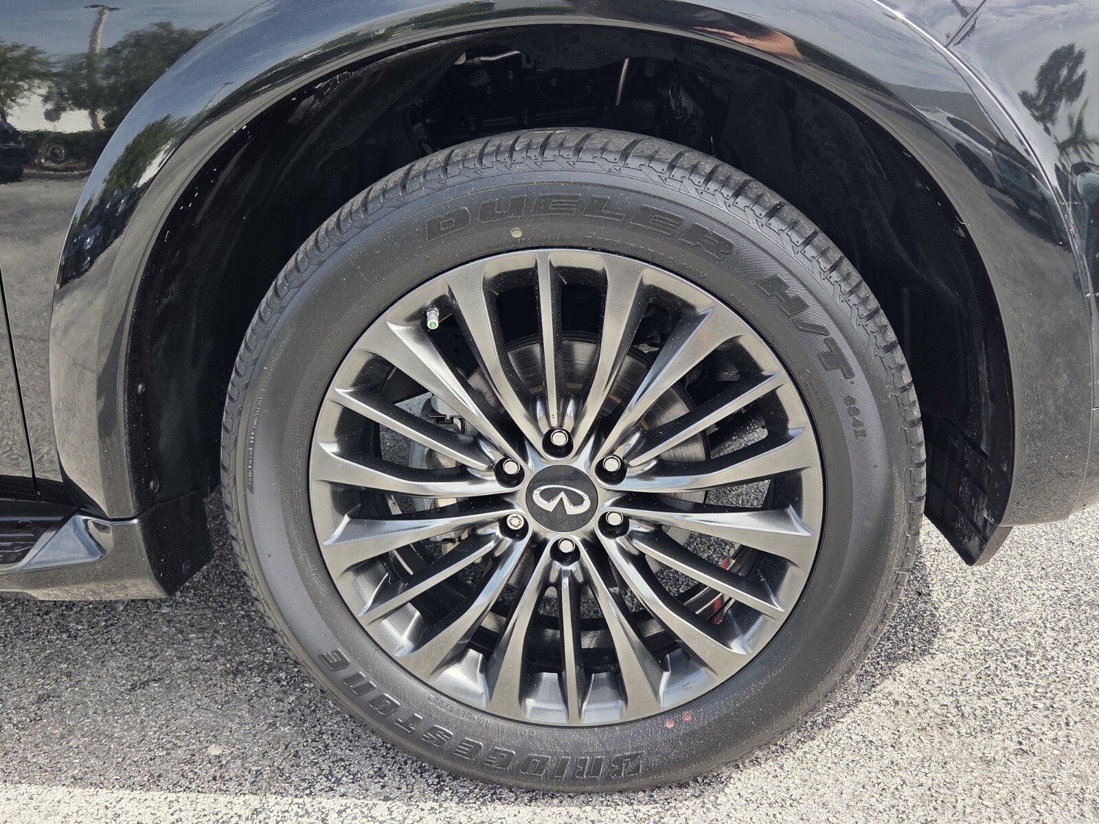 Used 2023 INFINITI QX80 Premium Select w/ All-Season Package AWD/4WD image 9