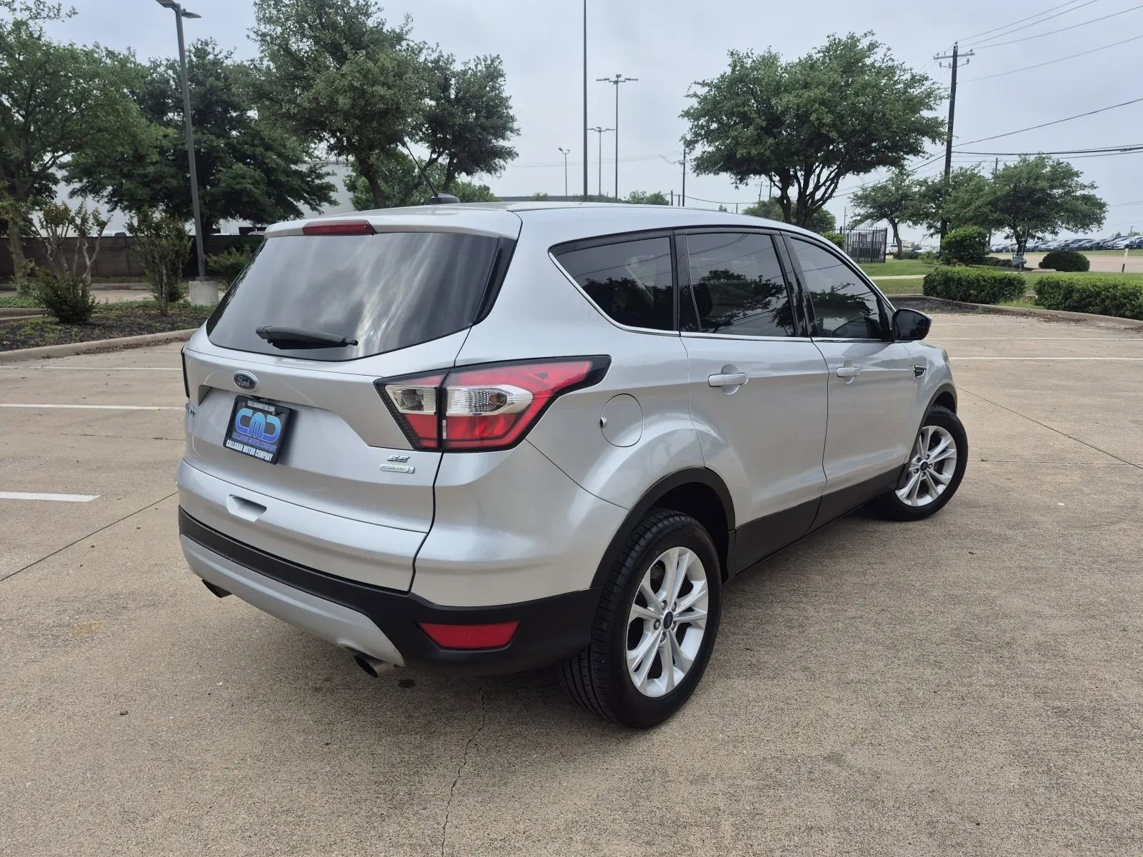 Used 2017 Ford Escape SE w/ SE Cold Weather Package FWD image 6
