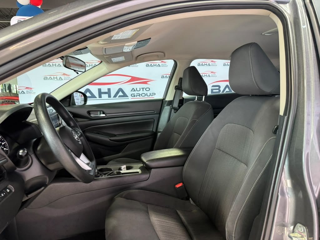 Used 2025 Nissan Altima 2.5 SV FWD image 32