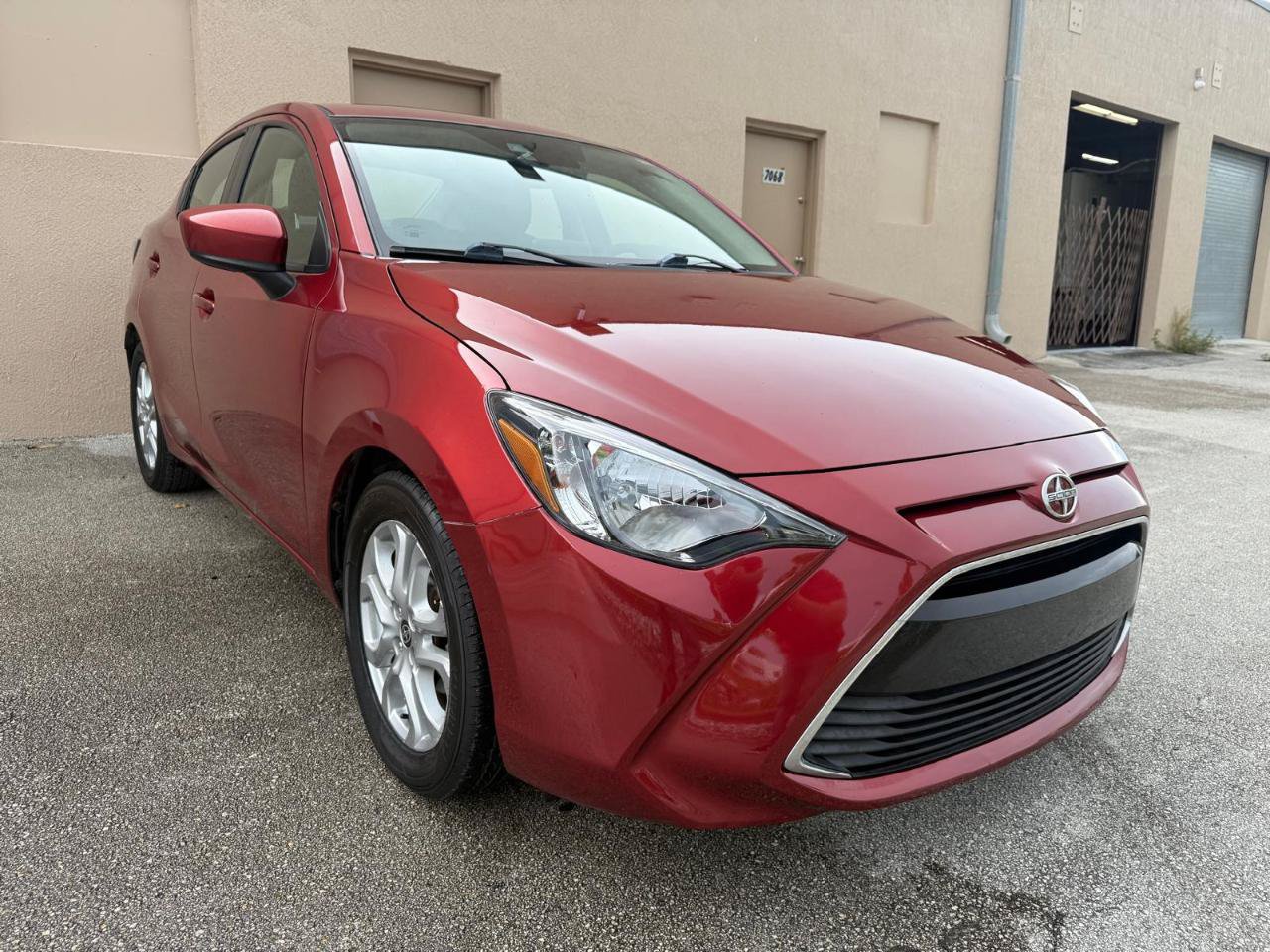 Used 2016 Scion iA FWD image 13