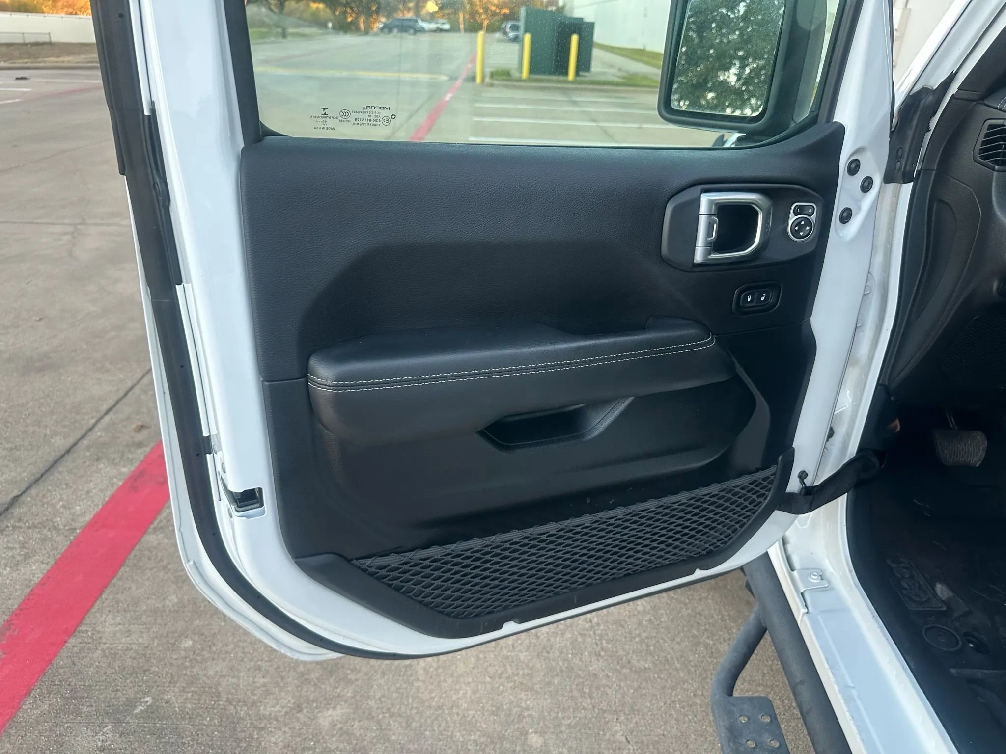 Used 2020 Jeep Gladiator Overland image 13