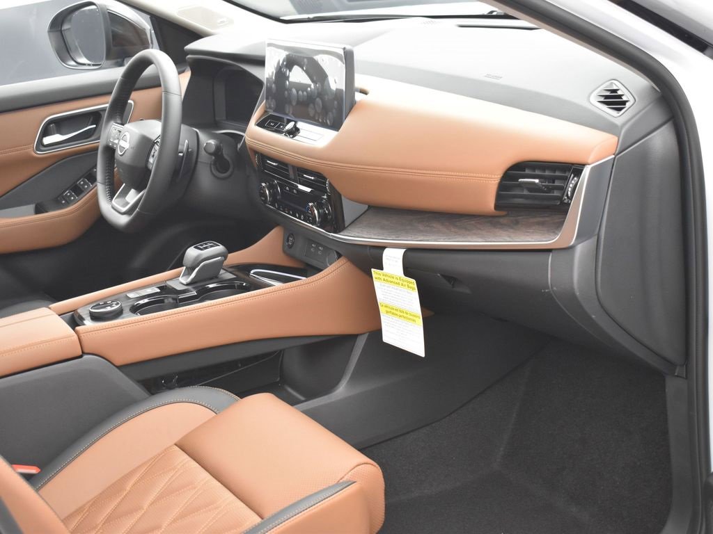 New 2026 Nissan Rogue Platinum image 6