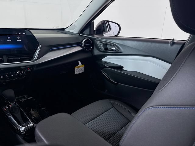 New 2026 Chevrolet Trax LT w/ Driver Confidence Package FWD image 25