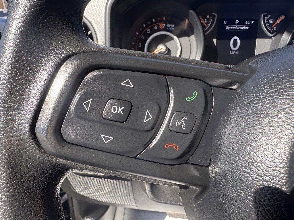 Used 2025 Jeep Gladiator Sport image 4