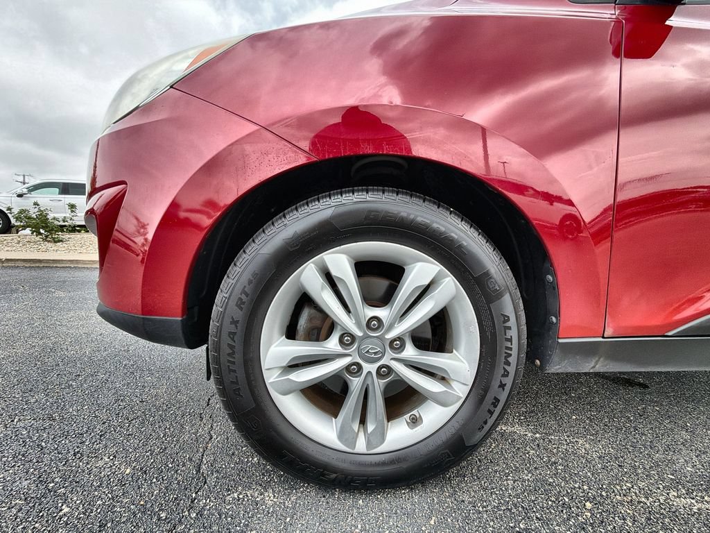 Used 2012 Hyundai Tucson GLS FWD image 16