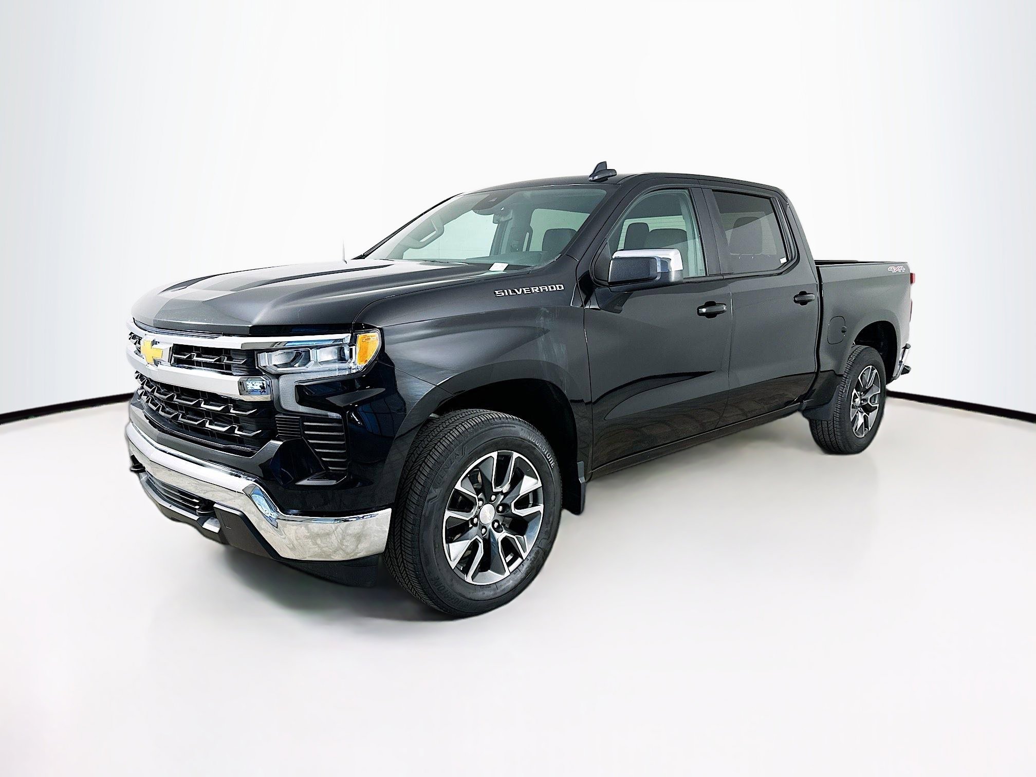 Used 2023 Chevrolet Silverado 1500 LT image 3