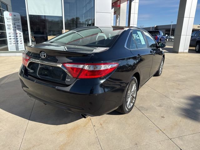 Used 2017 Toyota Camry SE w/ Moonroof Package image 7