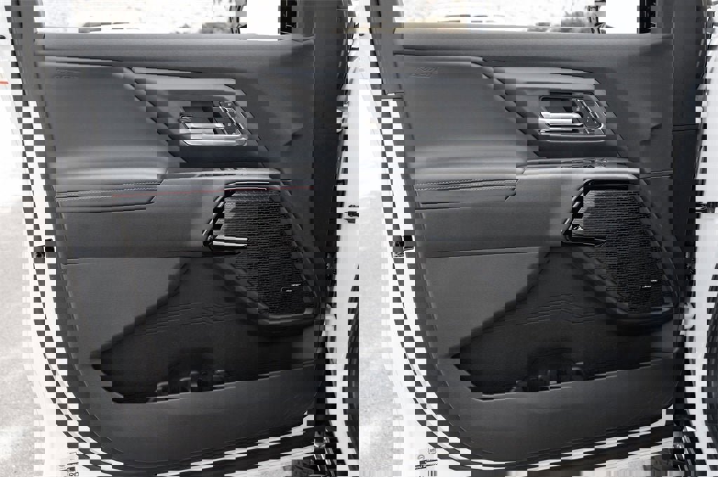 New 2024 Chevrolet Silverado EV RST image 31