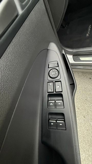 Used 2021 Hyundai Tucson Ultimate image 16