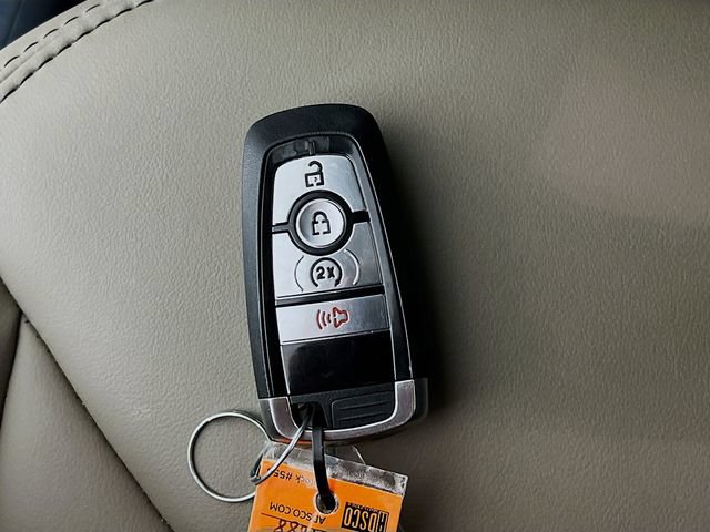 Used 2026 Ford Maverick Lariat AWD/4WD image 30