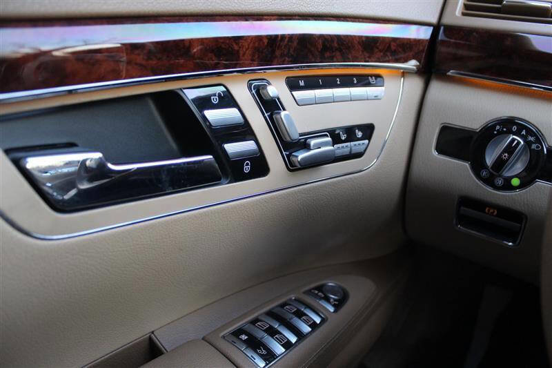 Used 2008 Mercedes-Benz S 550 image 35