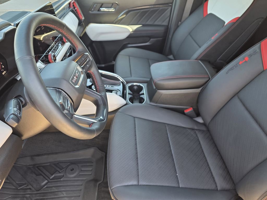 Used 2024 GMC Canyon AT4X image 10
