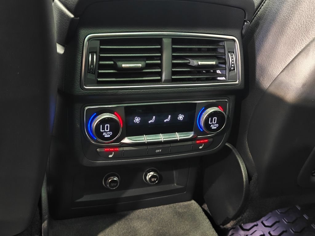 Used 2018 Audi Q7 3.0T Prestige w/ Prestige Package AWD/4WD image 34