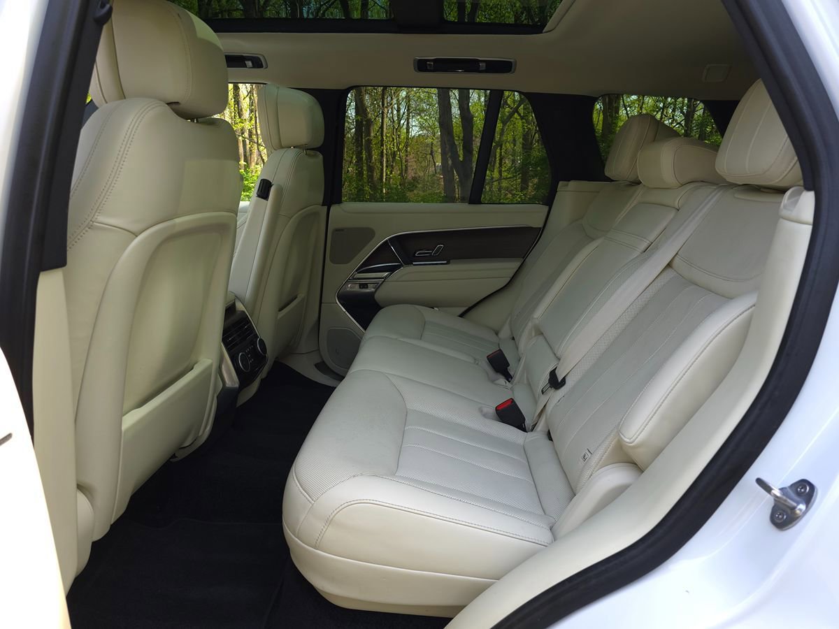 Used 2023 Land Rover Range Rover SE AWD/4WD image 14
