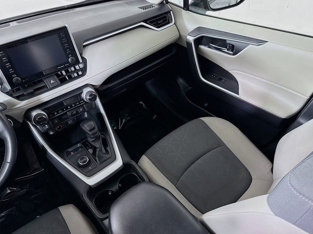 Certified 2021 Toyota RAV4 XLE w/ Convenience Package image 26